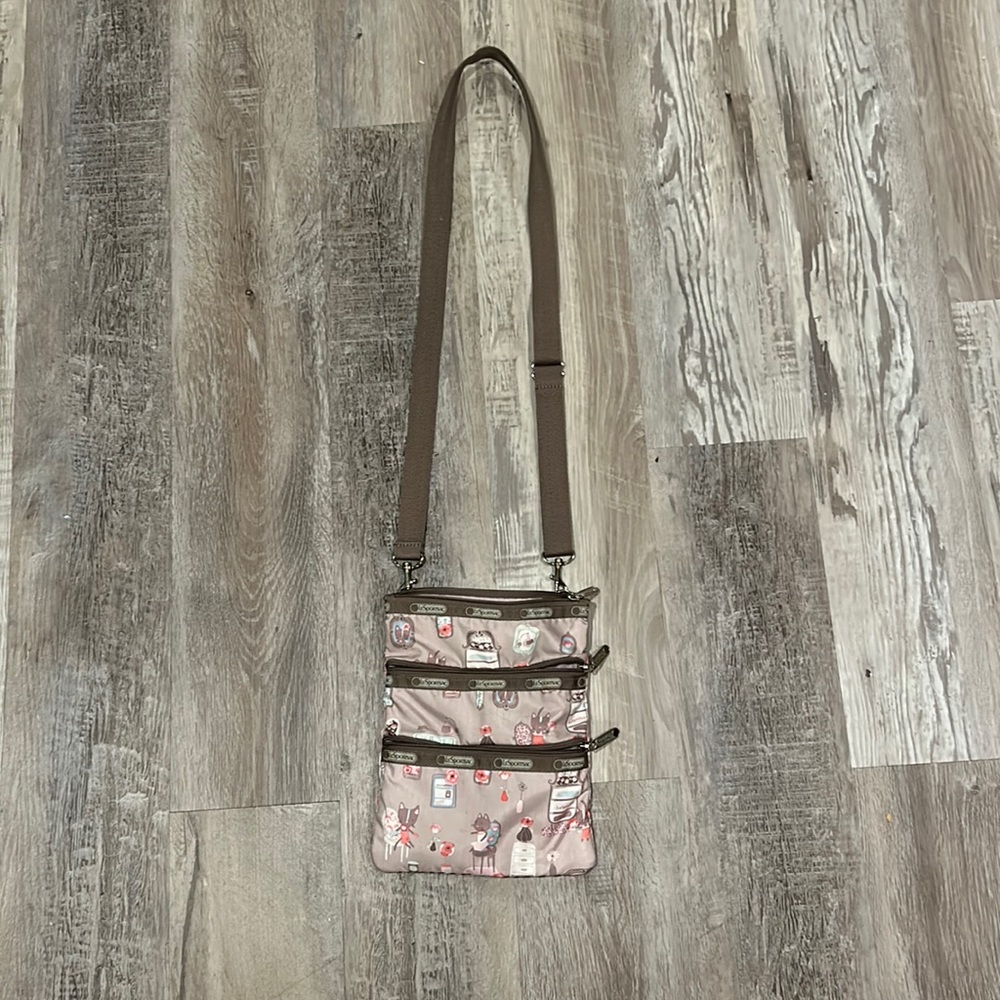 LeSportsac purse with cats.